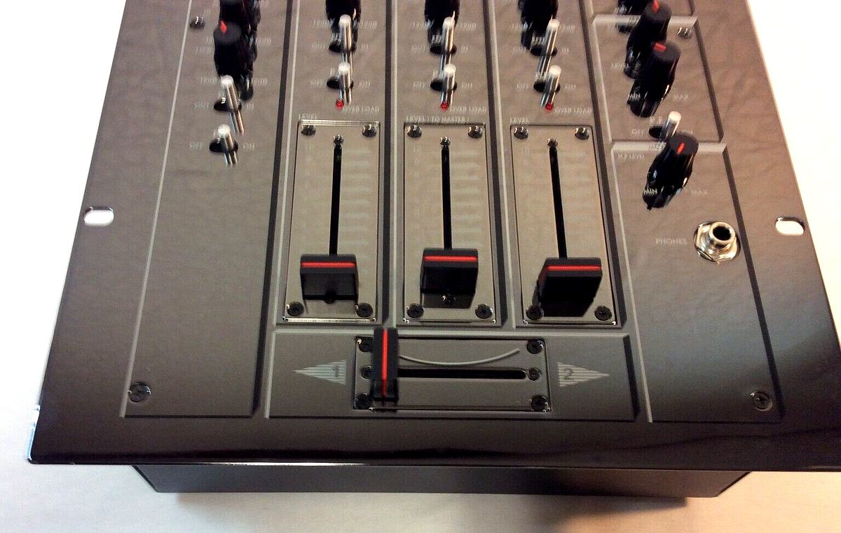 Vestax PMC-170A DJミキサー (未確認のためジャンク扱い) 値下げVestax