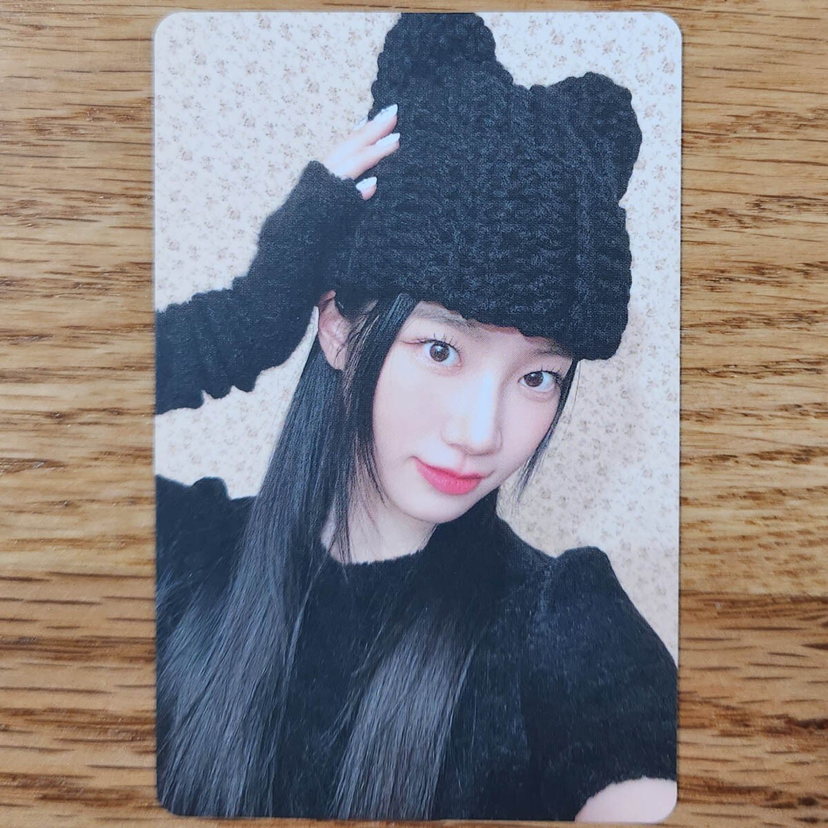 Weverse.限定特典.絵柄◎ホログラム入りレアカード/KAZUHA LE SSERAFIM