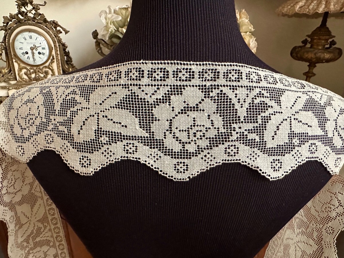 Antique Vintage Lace-WIDE ANTIQUE HANDMADE ITALIAN FILET BOBBIN