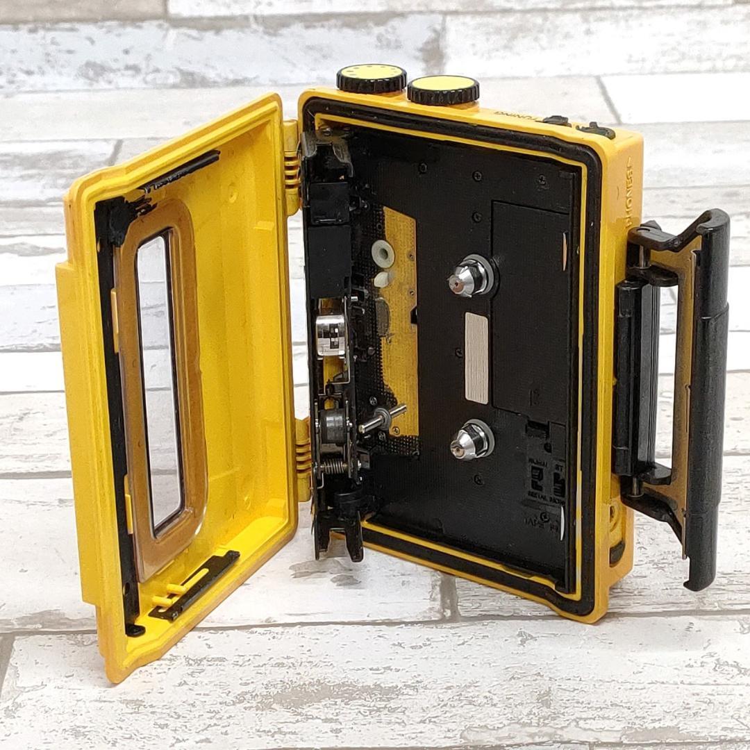 SONY WALKMAN WM-F5 SPORTS WALKMAN FM Yellow Cassette Player 