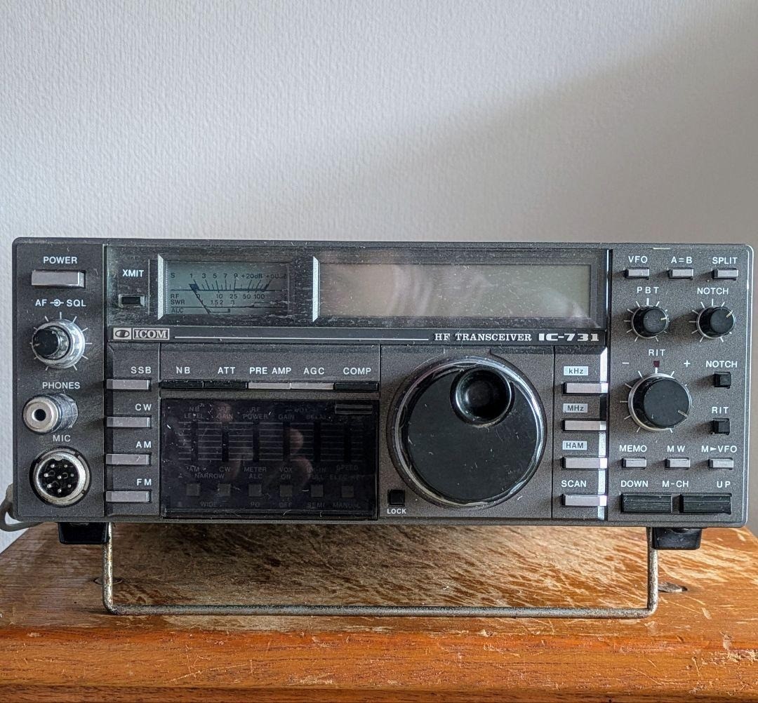 Icom IC-731 HFトランシーバー ジャンク品