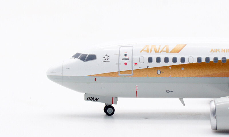 1:200 JC Wings ANA BOEING B737-700 Passenger Airplane Diecast