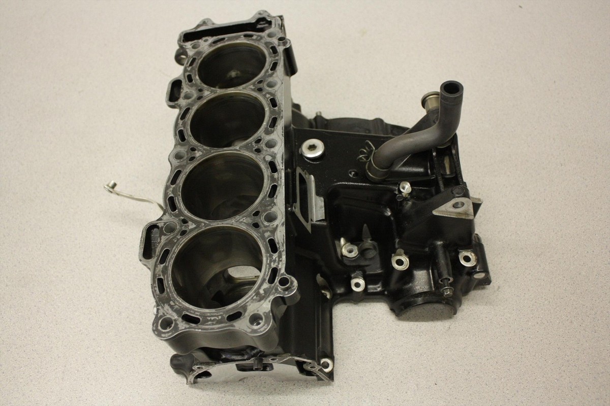 2006 KAWASAKI NINJA ZX10R ENGINE MOTOR BLOCK CRANK CASING HALF #2