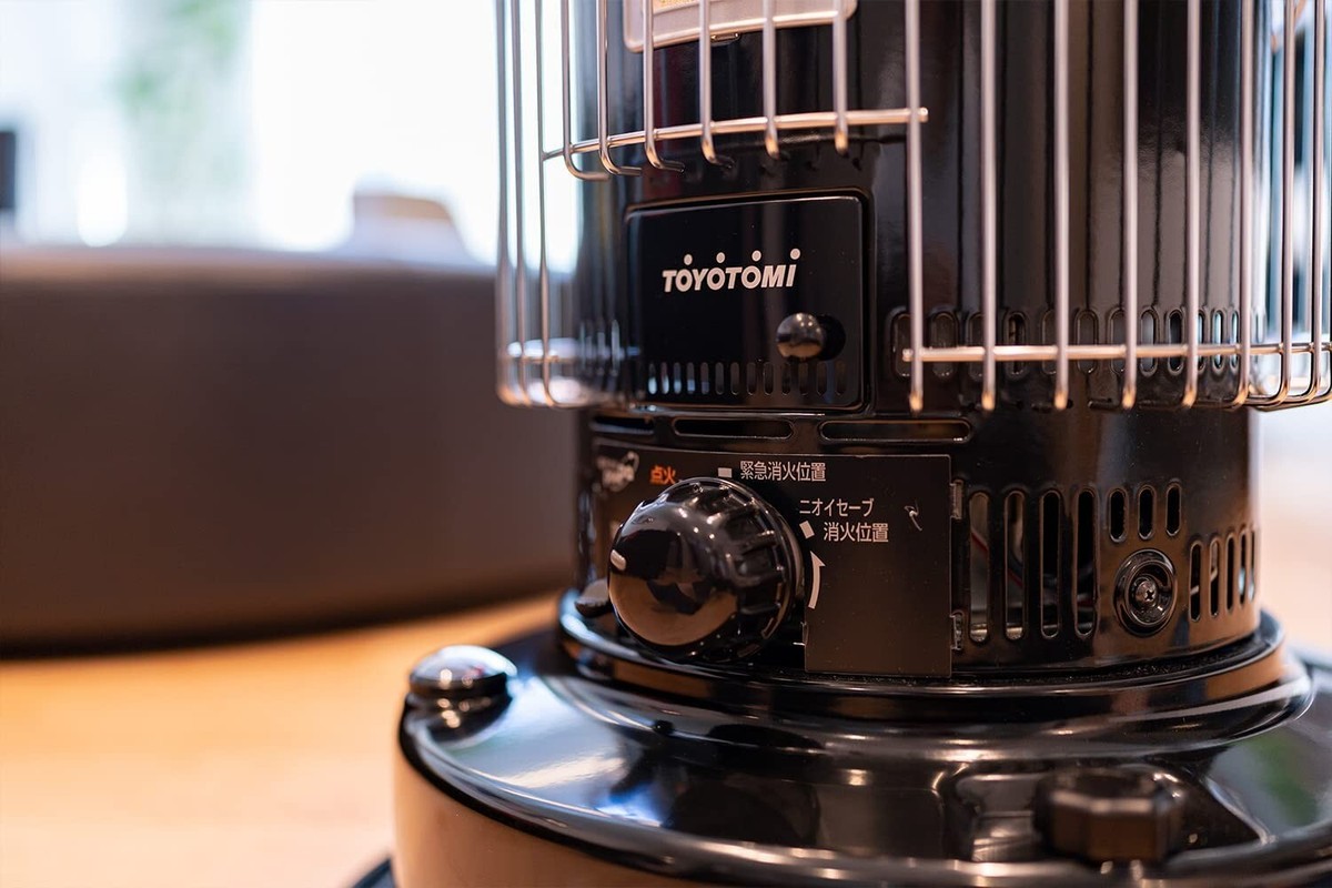 ☆ 新品 KS-67H ストーブ トヨトミ レア ブラック 黒 ☆