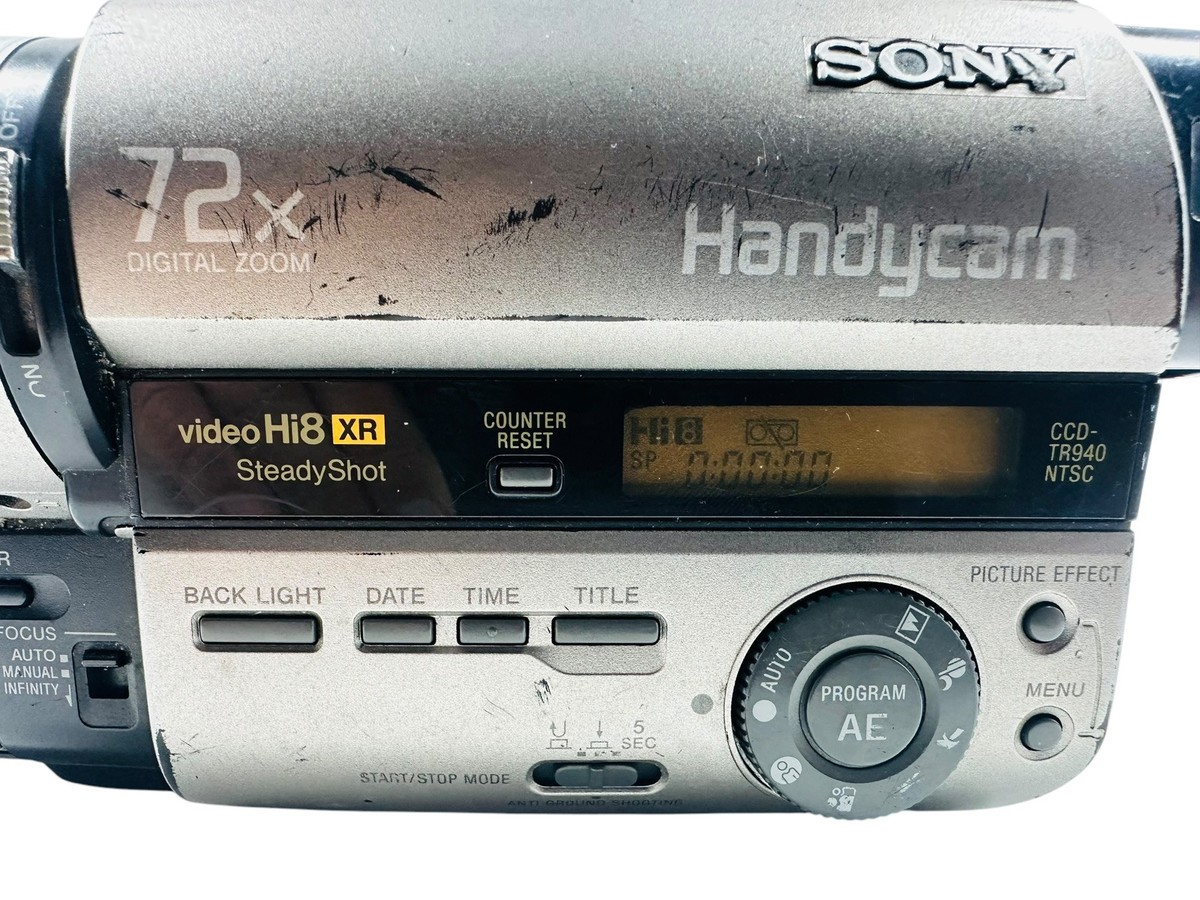 Sony CCD-TR940 Handycam Hi8 XR 8mm Video Camcorder with Battery