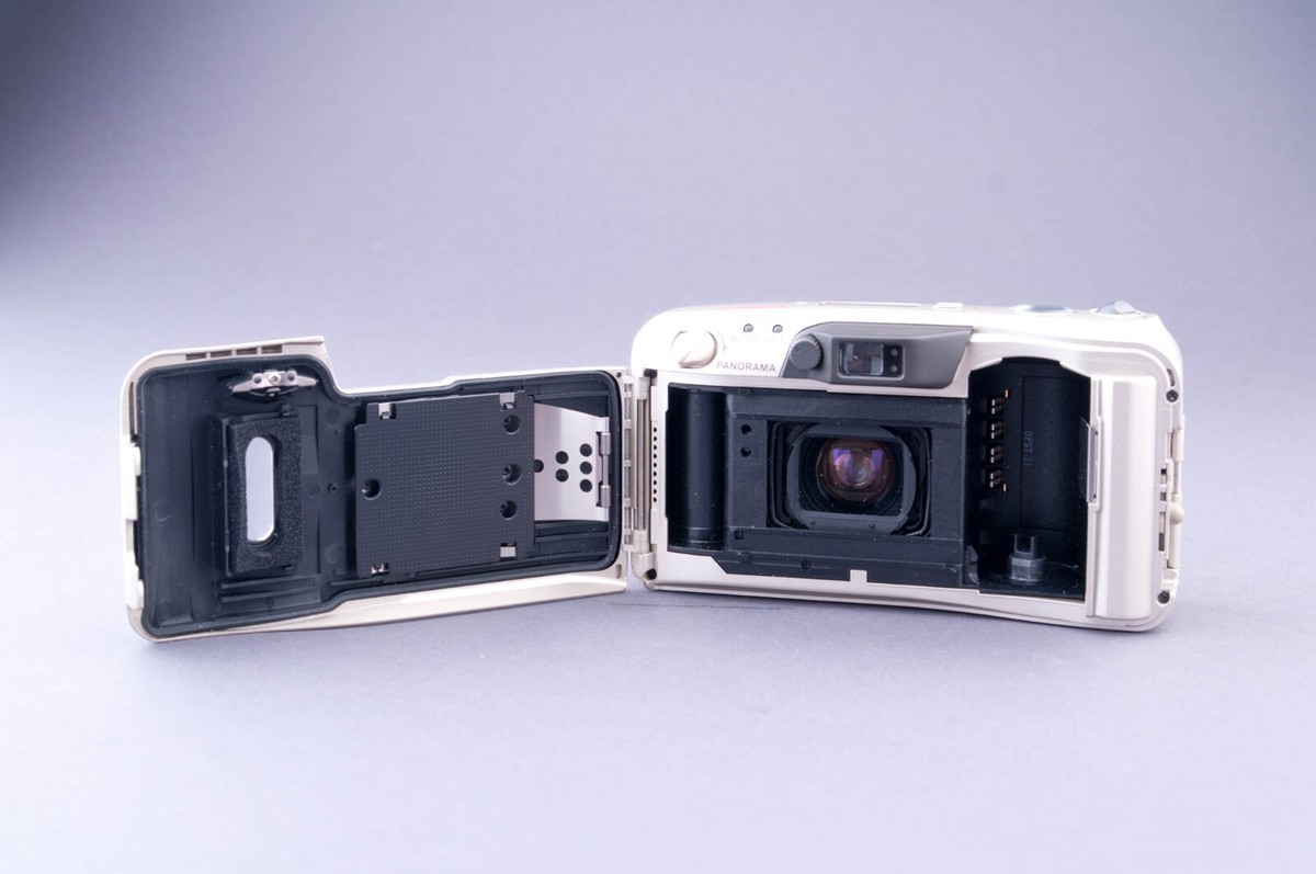 Olympus MJU Infinity Stylus Zoom 140 Panorama 35mm Point & Shoot