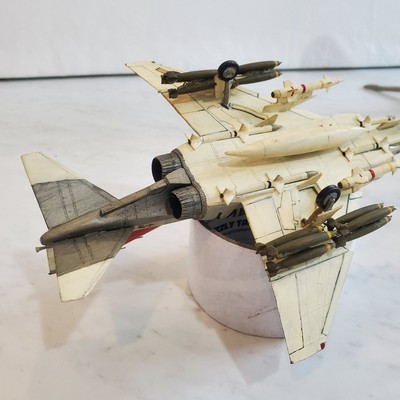 Vintage McDonnell Douglas F-4 Phantom IIFighter-bombe 1/72