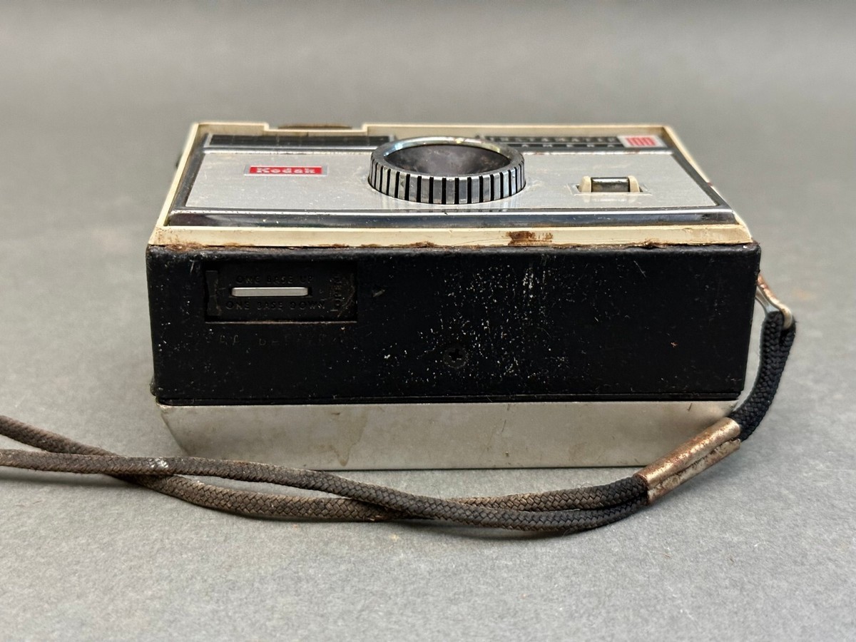 超〰️ヴィンテージカメラ/ インスタマチックキャメラ100