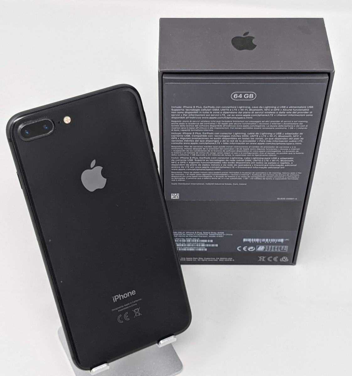 Apple iPhone 8 Plus 64GB A1897 4G LTE Fully Unlocked - Excellent