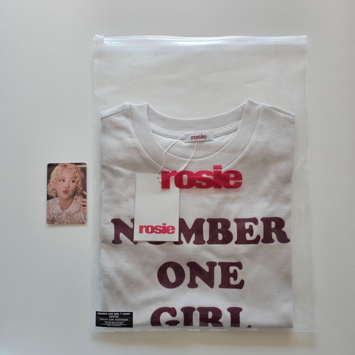 rosie NUMBER ONE GIRL Tシャツ トレカ付き】rosie ロゼ NUMBER ONE