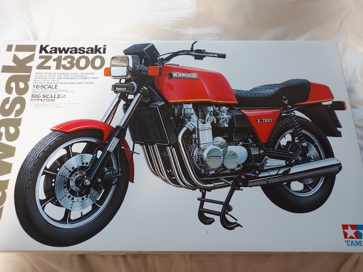 KAWASAKI Z1300 SUER DETAILED D.O.H.C. SIX ENGINE Plastic Model Kit