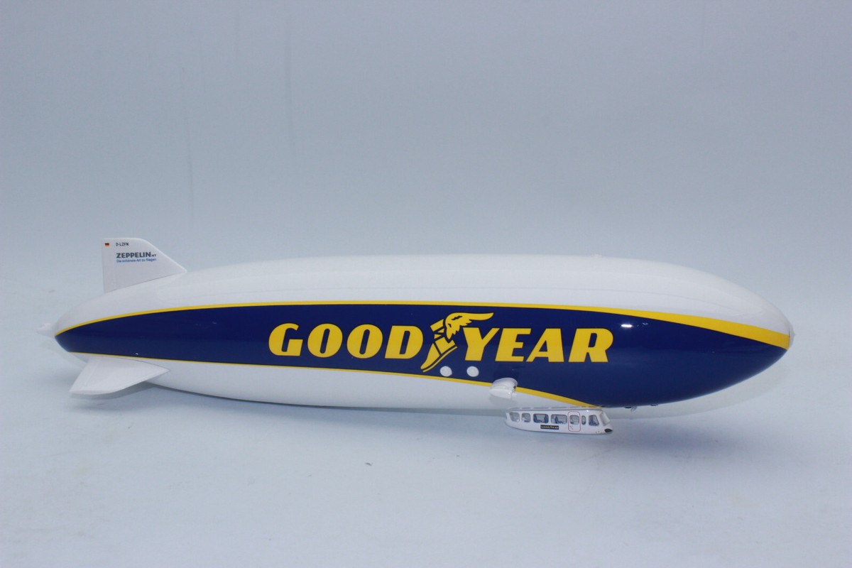 希少非売品 デコトラ GOODYEAR 飛行船フィギュア プラモ グッドイヤー