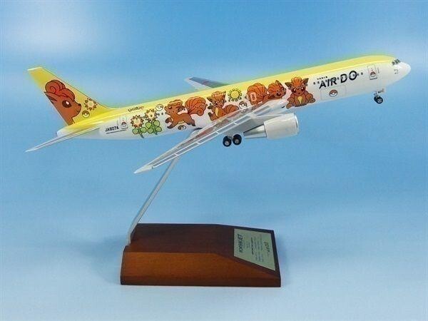Pokemon 2023 Air Do Vulpix Rokon Jet Hokkaido Boeing 767-300ER