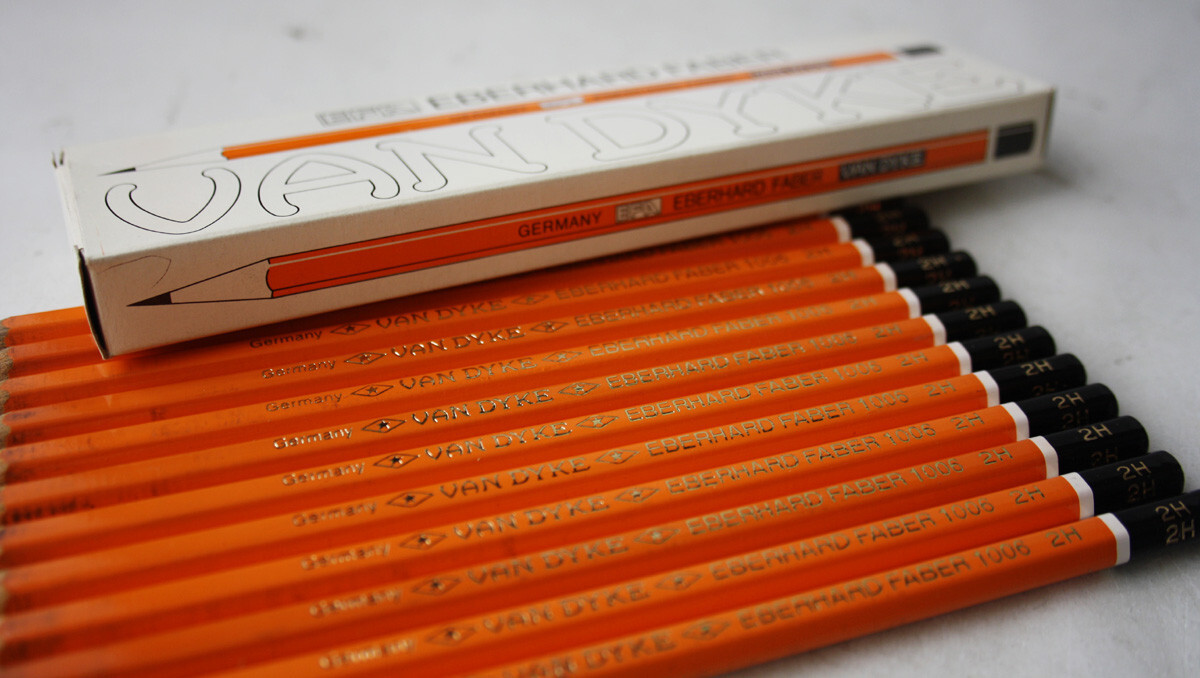 12X VINTAGE 80'S EFA EBERHARD FABER VAN DYKE PENCILS 1006 2H