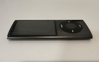 Apple iPod nano 5th Generation Black (16 GB) Works Great