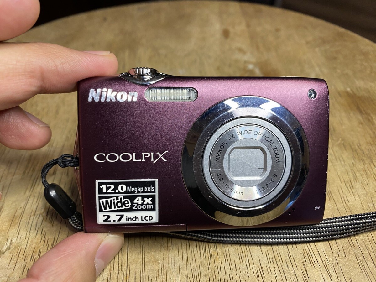 Nikon CoolPix S3000 12MP Digital Camera 4x Wide Purple Working HAS