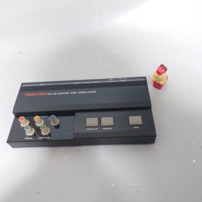 TASCAM GS-30 GUITAR AMP SIMULATOR