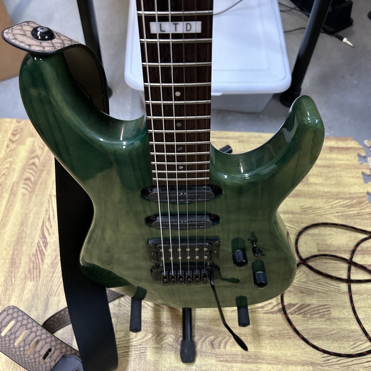 ESP Mirage Trans-green Electric Guitar Japan MIJ Original LTD Well