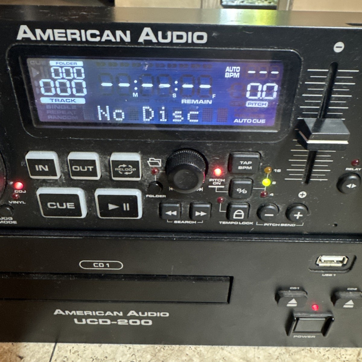 American Audio UCD-200 MKII DJ Controller CD Player WITH CABLE