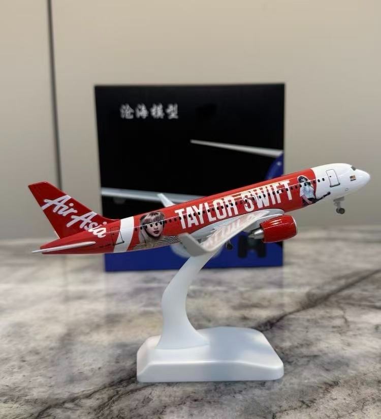 Unmissable-18cm 1:200 AirAsia Aircraft Model Taylor Swift's Red