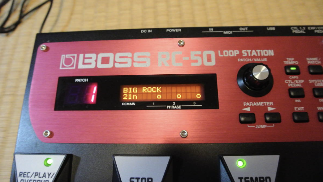 BOSS RC-50 Loop Station Looper Guitar Effects Pedal Free shipping