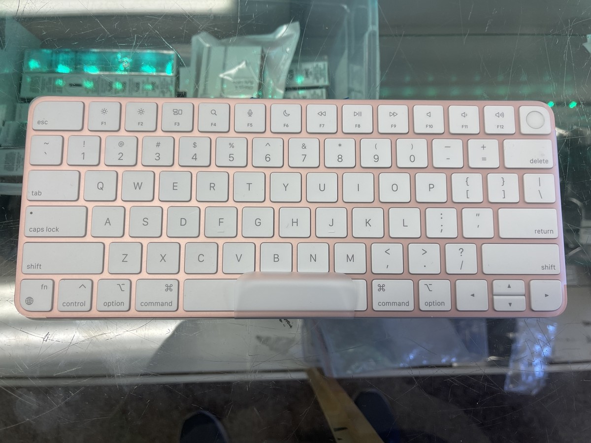 Apple MXQT2J/A Magic Keyboard A2261マジックキ Apple Magic Keyboard