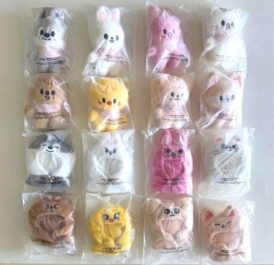 outfit skzoo 10cm 5clock コンプ トレカ付き Stray Kids SKZOO 10CM