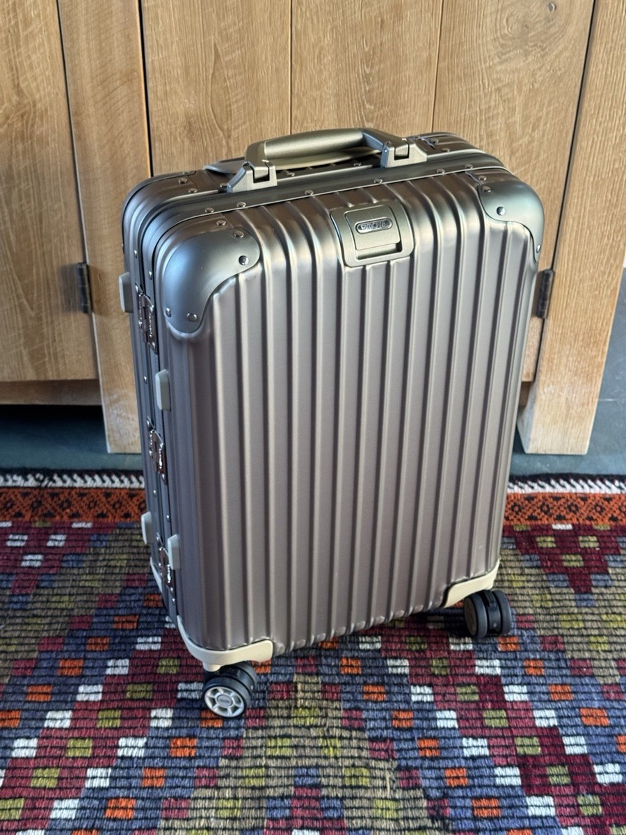 リモワ キャリーケース トパーズ 34L 2輪 スーツケース 929.52 RIMOWA