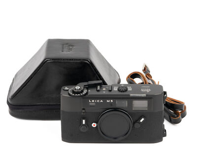 Mint- Leica M5 2 Lug 35mm Rangefinder Camera Body Black w/Leather