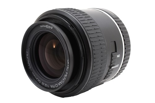 Pentax smc PENTAX 645 75mm F2.8 L.S. Lens with Leaf Shutter