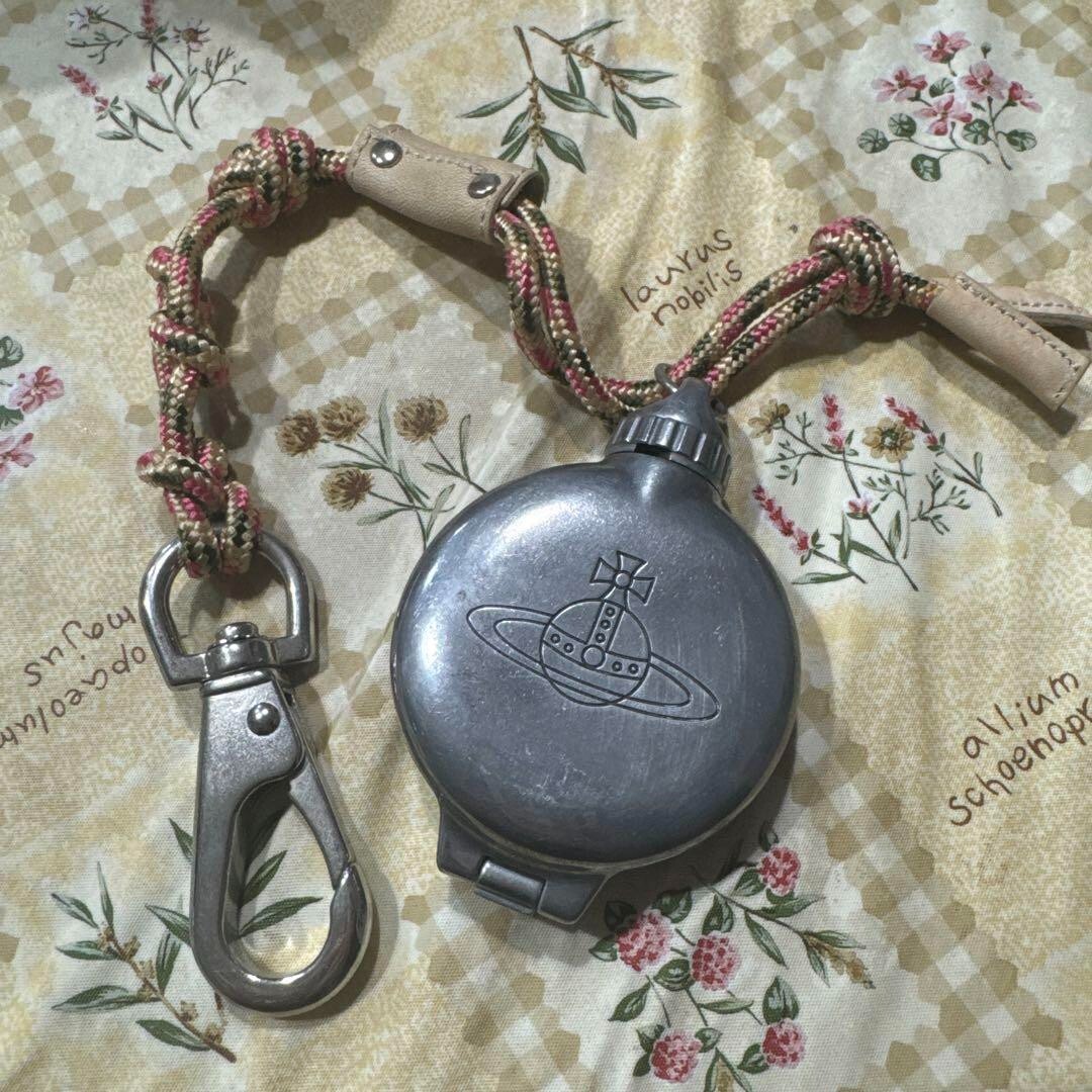 Vivienne 【未使用】ヴィヴィアンウエストウッド 携帯灰皿 Vivienne