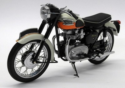 Minichamps 1/12 Scale Diecast 122 133000 Triumph Bonneville 650
