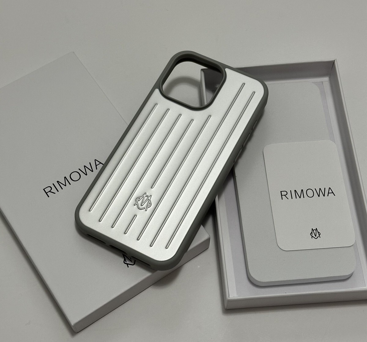 Rimowa Iphone Case Aluminum For Iphone 16 PRO Silver ⭐️U.S