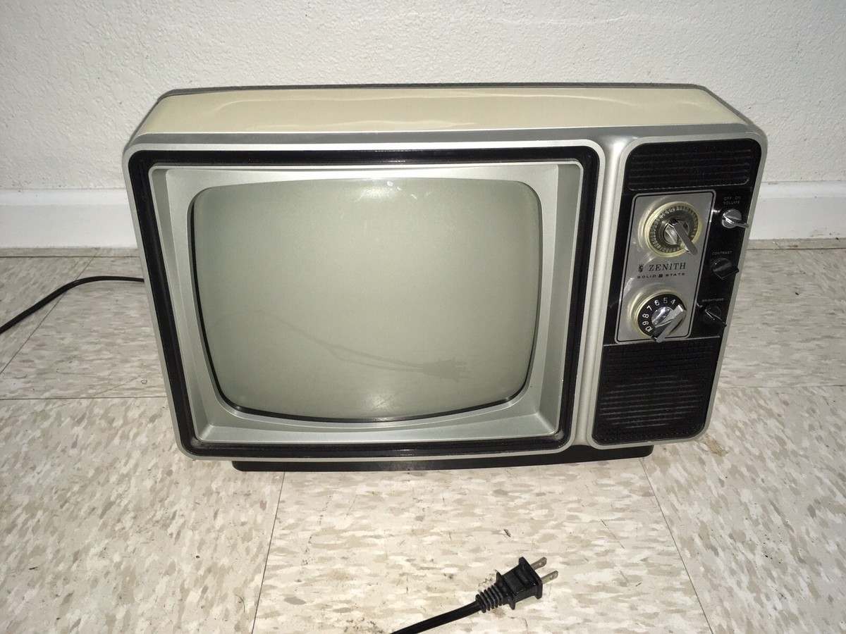 Vintage Zenith Solid State 12