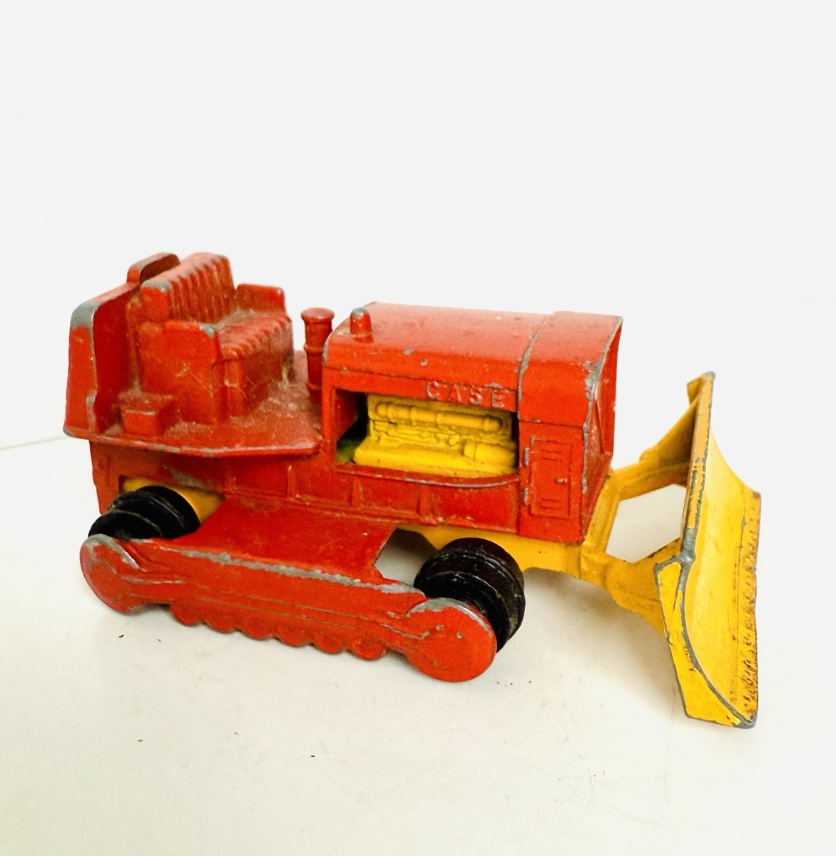 Lesney Matchbox Case Tractor No.16 Red 1969 Made in United Kingdom