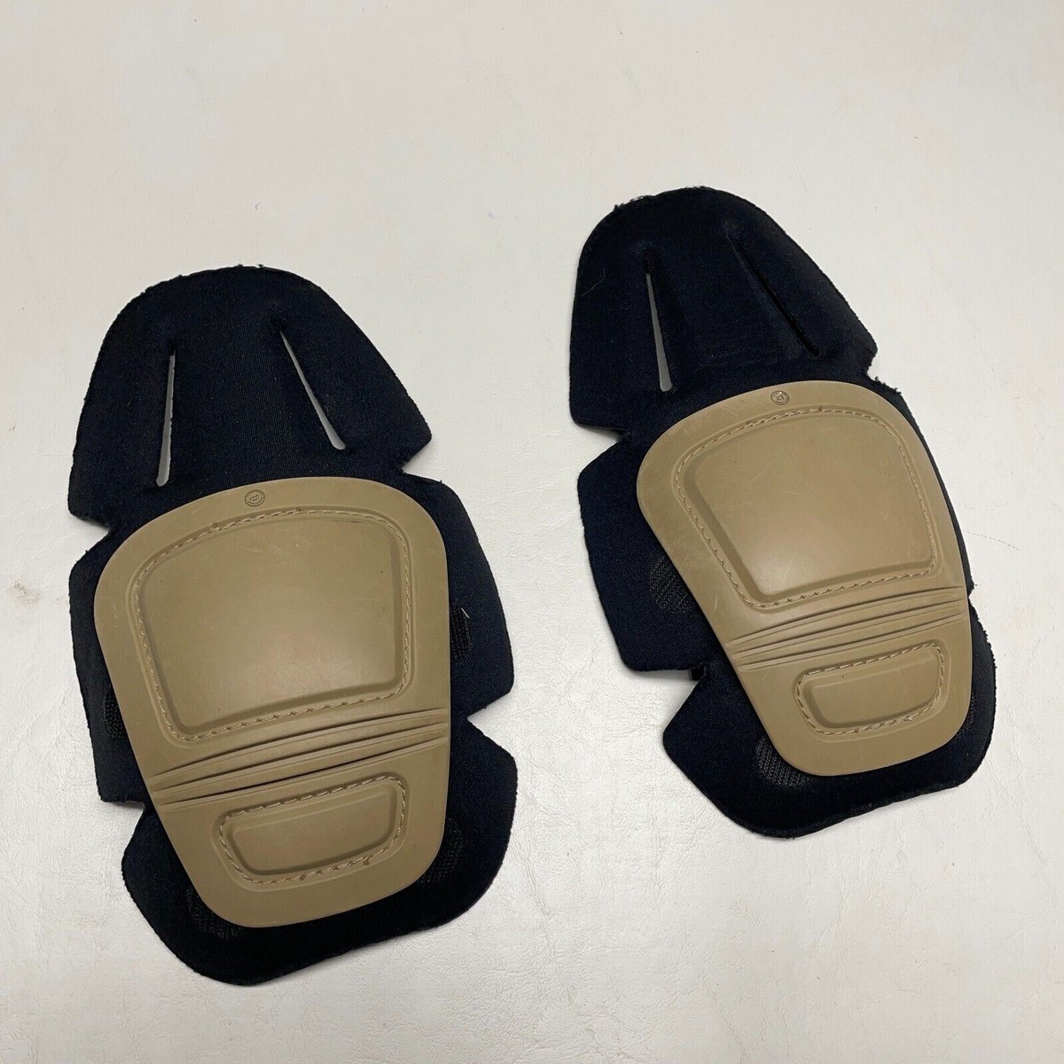 Crye Precision Used AirFlex Coyote Combat Knee Pads Set PAD-KC3-01