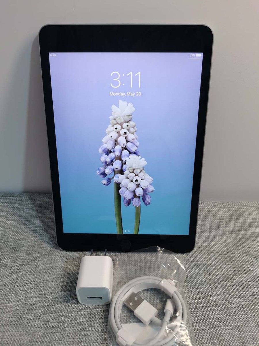 iPad 中古 Apple iPad mini 3 MGYR2J/A 16GB docomo ゴールド 7.9型