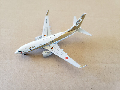 ANA B737-700 「ゴールドジェット」 1:400 ANA B737-700 ゴールド