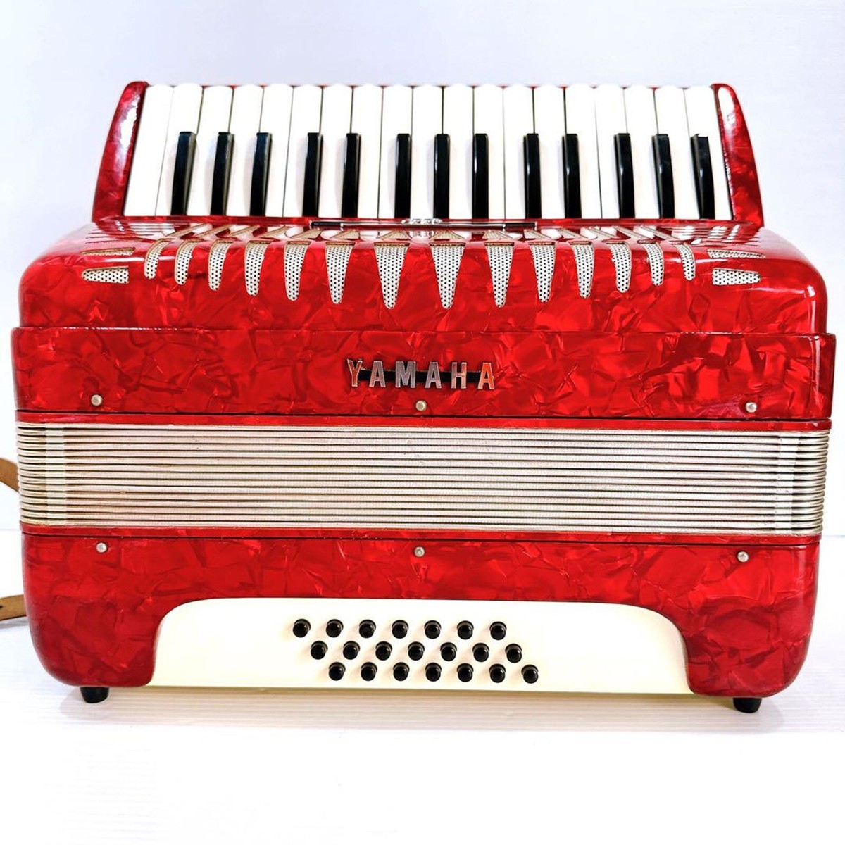 YAMAHA ヤマハ アコーディオン 32鍵盤 YA-21 赤系 8905 YAMAHA ヤマハ