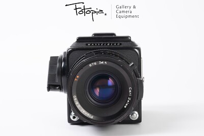 Hasselblad 500C/M - Black with CF 80mm F2.8 T*, KIEV Prism & extra