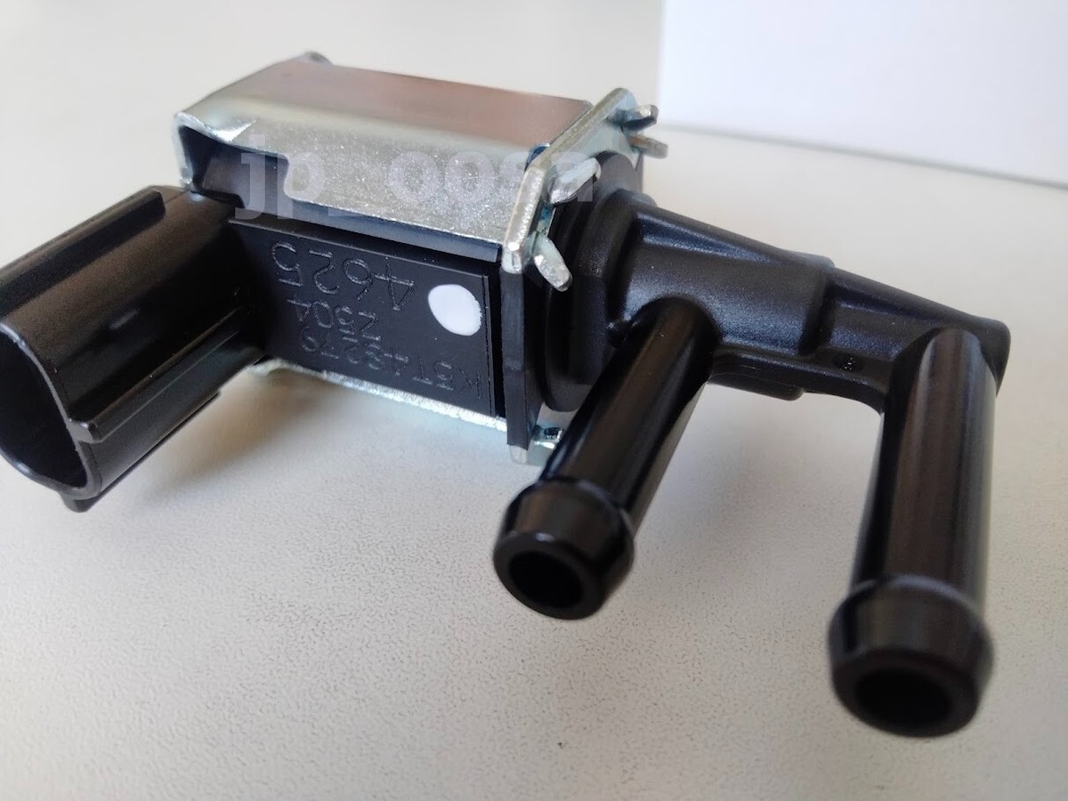 Mazda Genuine OEM Vapor Canister Purge Valve Z504-18-741A