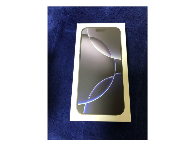Apple iPhone 16 ProMax 256GB Black Titanium Japan model (physical