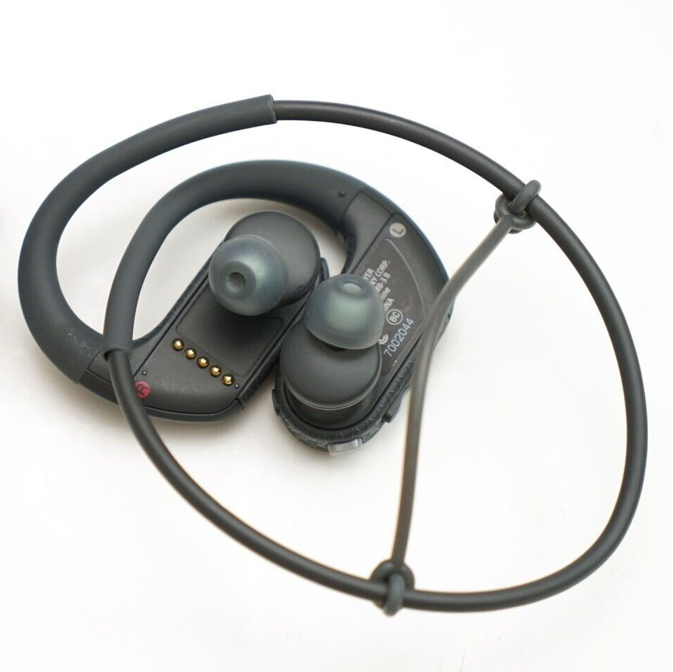 Sony Walkman NW-WS413 4GB Sports Wearable MP3 Black Please Read