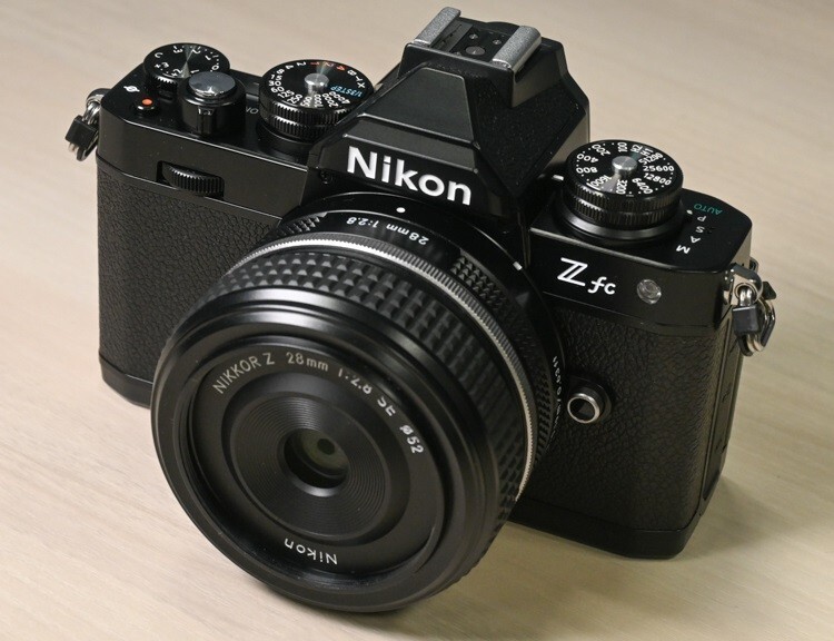 Nikon Z fc Mirrorless Digital Camera Black 28mm f/2.8 Special