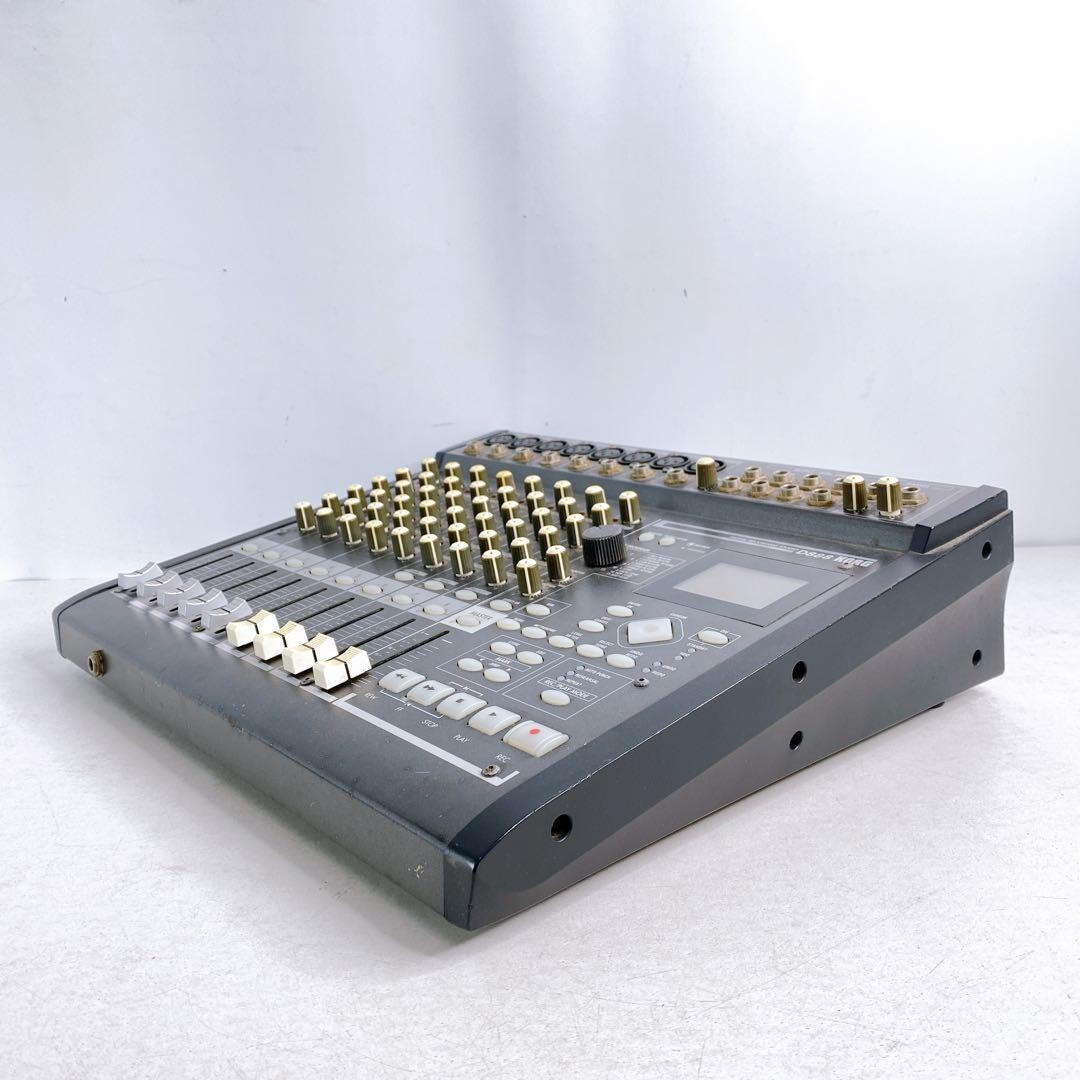 KORG D888 Digital Recording Studio Multi Track Recorder Mixer