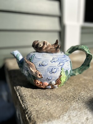 Takahashi San Francisco Japan Otter Teapot, Hand Painted. Perfect