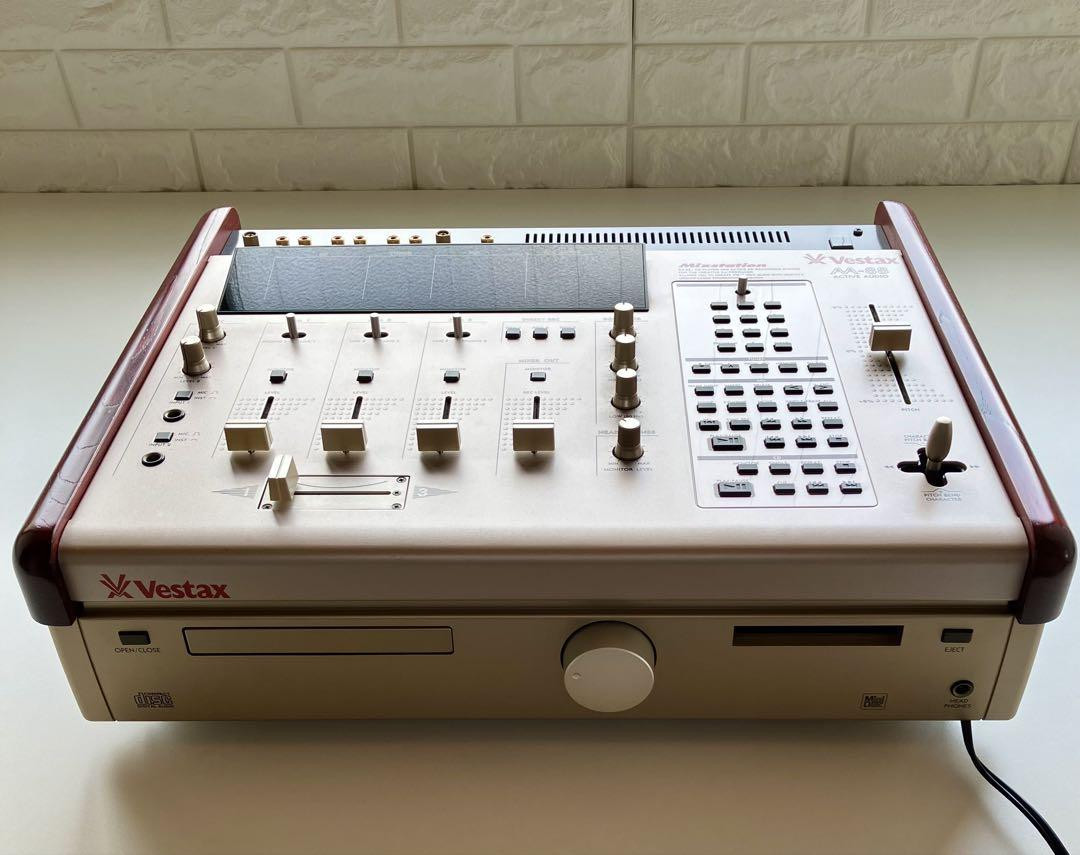 VESTAX AA-88 Mixer MIXSTATION Rare and finest quality Cafe Apres