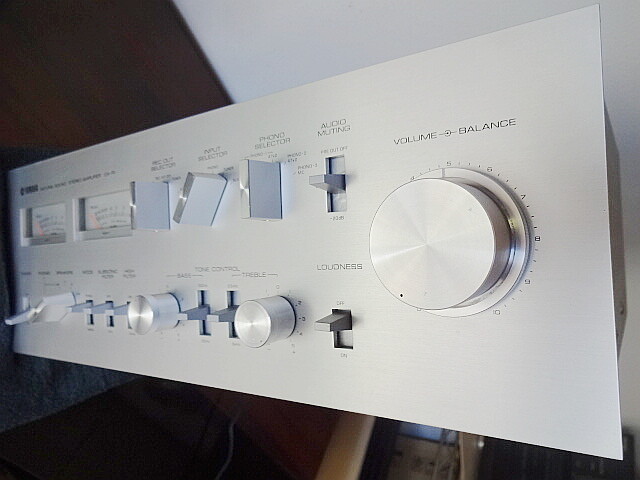 Yamaha CA-R1 Stereo Integrated Amplifier Vintage Audio Tested 100V