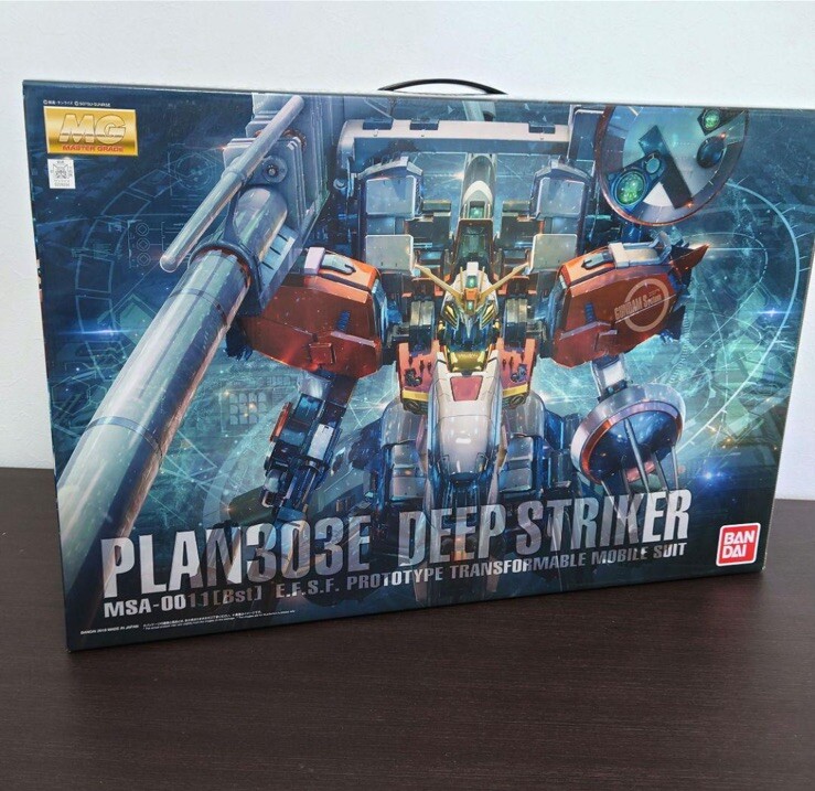 BANDAI MG 1/100 PLAN303E Deep Striker Gundam Sentinel Model Kit