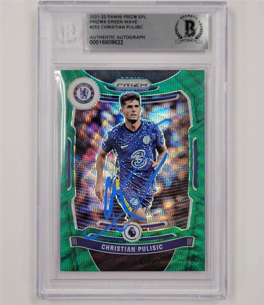 Christian Pulisic Gold Wave Auto Panini